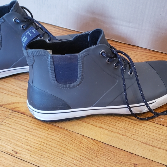 Tretorn Women's Gray and Black Waterproof High-Top Boots - Picture 5 of 8